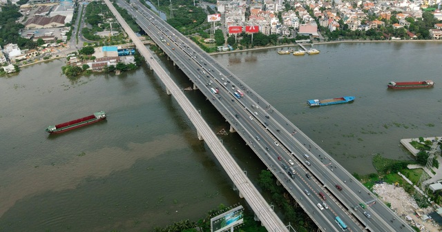 Ngắm tuyến metro đầu tiên của TPHCM sau gần 10 năm chờ đợi - Ảnh 16.