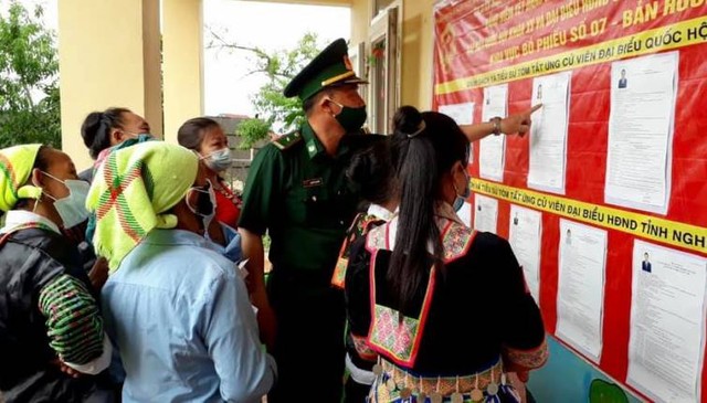 Cử tri 4 huyện vùng cao Nghệ An đi bầu cử sớm - Ảnh 5.