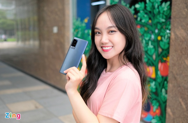 Loạt smartphone giảm giá mạnh trong nửa đầu năm 2021 - Ảnh 3.