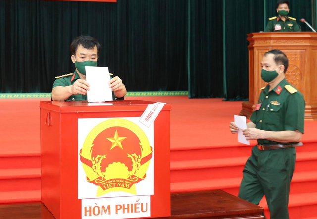 Hình ảnh bác sỹ, công an, quân đội, F1 đi bầu cử sớm tại Bắc Ninh - Ảnh 10.