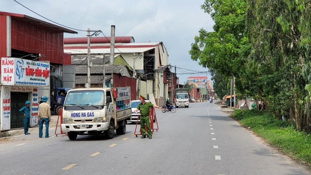 TP Bắc Ninh thành lập 115 chốt kiểm soát dịch COVID-19, chặn xe khách, taxi vào địa bàn - Ảnh 6.