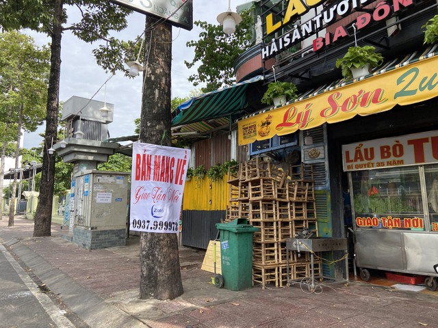 Hàng loạt quán ăn Sài Gòn treo biển chỉ bán mang về - Ảnh 5.