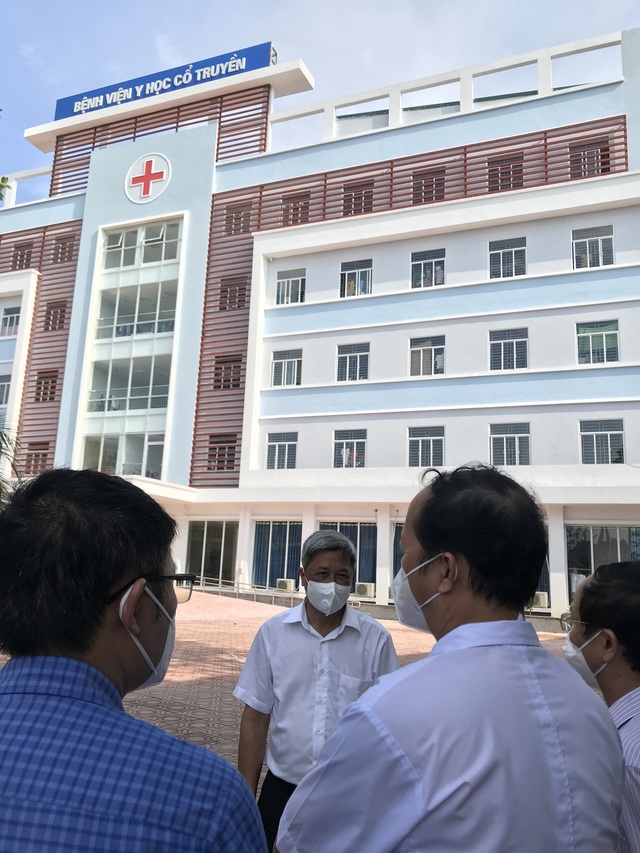 Thứ trưởng Nguyễn Trường Sơn khảo sát 3 Bệnh viện tại Bắc Giang để thiết lập đơn vị hồi sức tích cực - Ảnh 5.