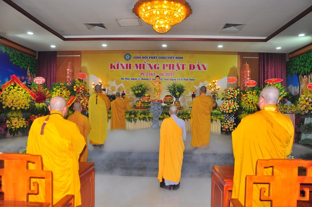 Chính lễ Đại lễ Phật đản 2021 đặc biệt ở chùa Quán Sứ - Ảnh 2.