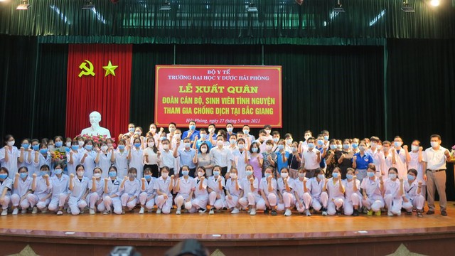 Gần trăm giảng viên, sinh viên Đại học Y dược Hải Phòng lên đường chi viện cho Bắc Giang chống dịch COVID-19 - Ảnh 14.