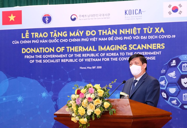 Việt Nam tiếp nhận 40 máy đo thân nhiệt từ xa do Hàn Quốc hỗ trợ - Ảnh 3.