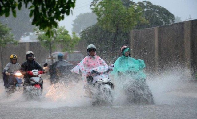 Thời tiết ngày 3/5: Bắc Bộ ngày nắng, đêm có mưa dông vài nơi - Ảnh 1.