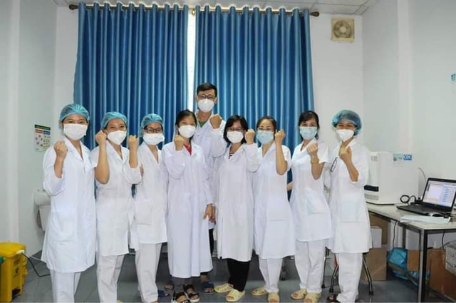 3 chuyên gia viện Pasteur Nha Trang vượt 1.300 km giúp Bắc Giang đẩy nhanh xét nghiệm RT-PCR - Ảnh 3.
