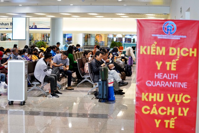 Dừng nhập cảnh hành khách quốc tế tại sân bay Nội Bài và Tân Sơn Nhất - Ảnh 2.