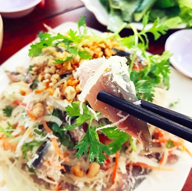 Món gỏi cá ăn mãi không chán ở Phú Quốc - Ảnh 2.