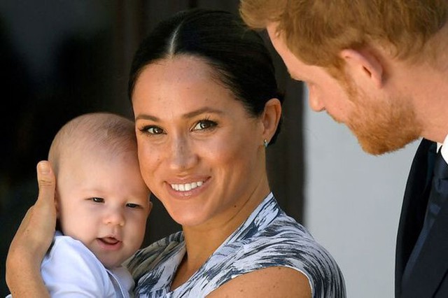 Tiết lộ quà sinh nhật Harry - Meghan tặng Archie - Ảnh 2.