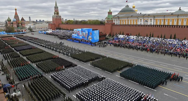 Hình ảnh quân đội Nga phô diễn sức mạnh mừng Ngày Chiến thắng - Ảnh 1.
