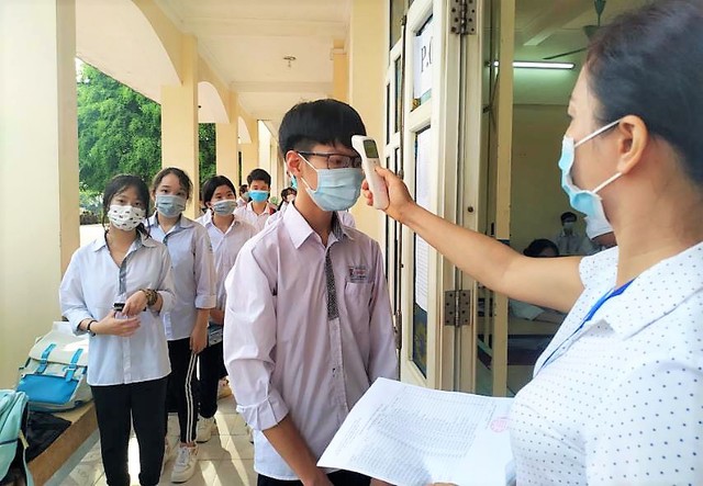 Quảng Ninh: Hơn 13.000 thí sinh bước vào kỳ thi lớp 10 trong dịch COVID-19 - Ảnh 1.