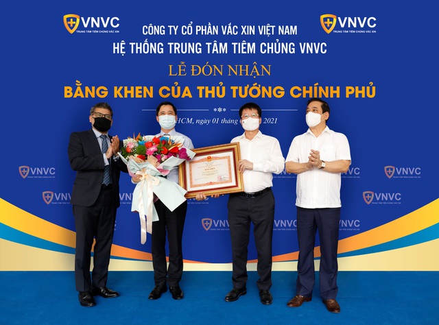 VNVC nhận Bằng khen của Thủ tướng vì có thành tích xuất sắc trong phòng chống dịch COVID-19  - Ảnh 2.