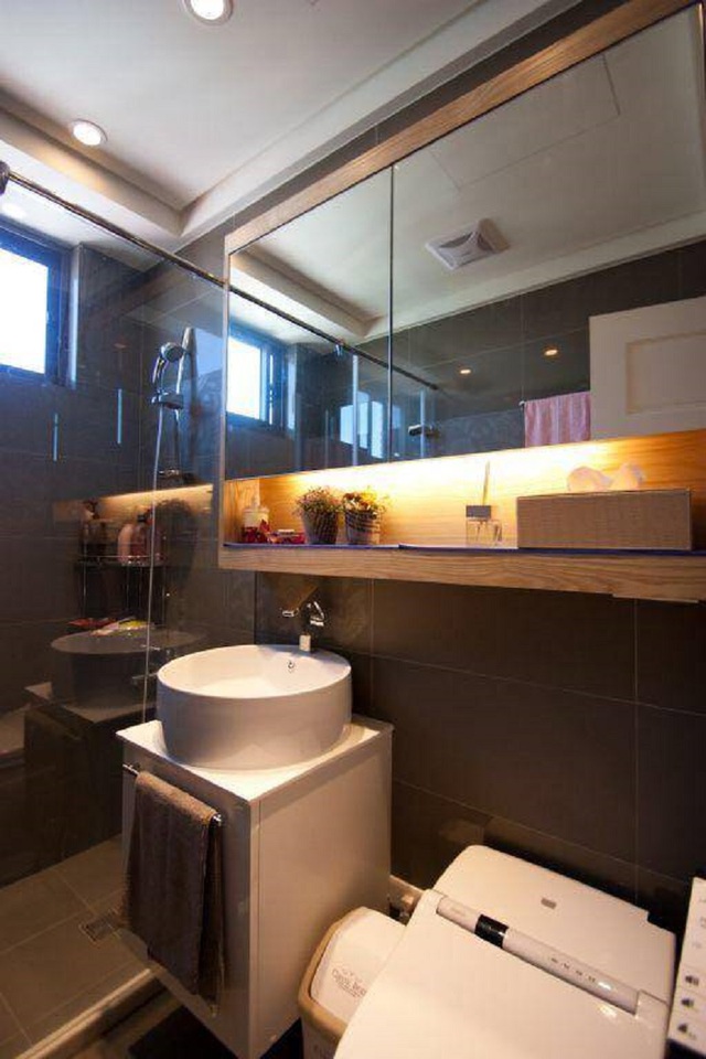 Phòng tắm nhỏ như “nắm tay” cũng trở nên thênh thang nhờ mẹo thiết kế và lưu trữ thông minh - Ảnh 4.