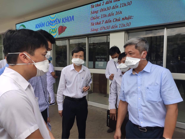 Thứ trưởng Nguyễn Trường Sơn làm Trưởng bộ phận thường trực đặc biệt của Bộ Y tế hỗ trợ TP.HCM chống dịch - Ảnh 3.