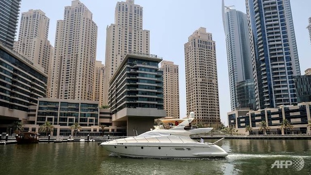 Cận cạnh giới nhà giàu Dubai tránh Covid-19 bằng du thuyền - Ảnh 2.