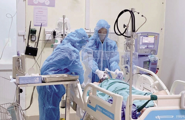 Thước phim xúc động của “phóng viên đặc biệt” ở điểm dịch Bệnh viện K - Ảnh 6.