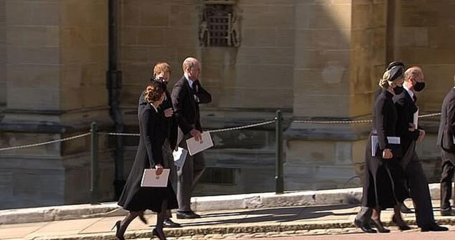 Công nương Kate và Hoàng tử William không gặp Harry sau đám tang Hoàng thân - Ảnh 2.