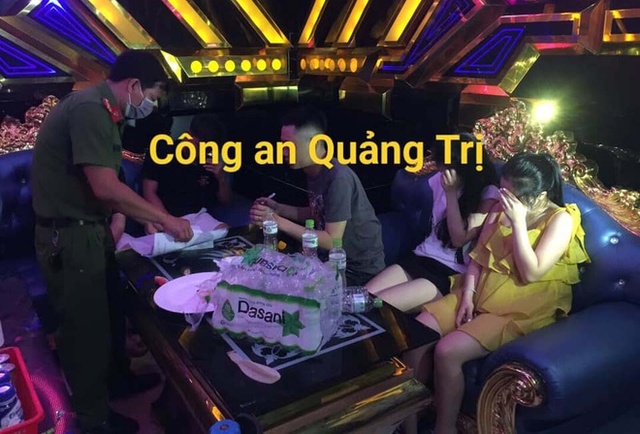 29 học sinh, sinh viên phê ma túy trong quán karaoke - Ảnh 1.