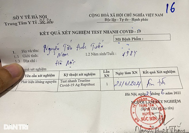  Khách bay từ TPHCM đến Hà Nội phải test nhanh COVID-19 ngay khi hạ cánh  - Ảnh 11.