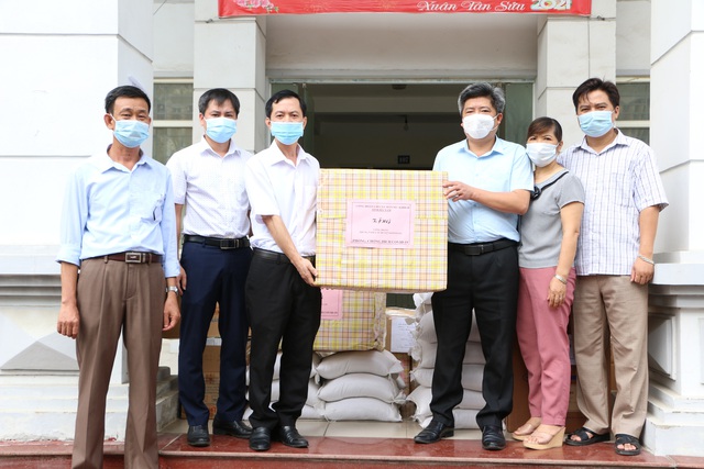 Chi cục Dân số - KHHGĐ tỉnh Hà Nam quyên góp ủng hộ công tác phòng chống dịch COVID - 19 - Ảnh 2.