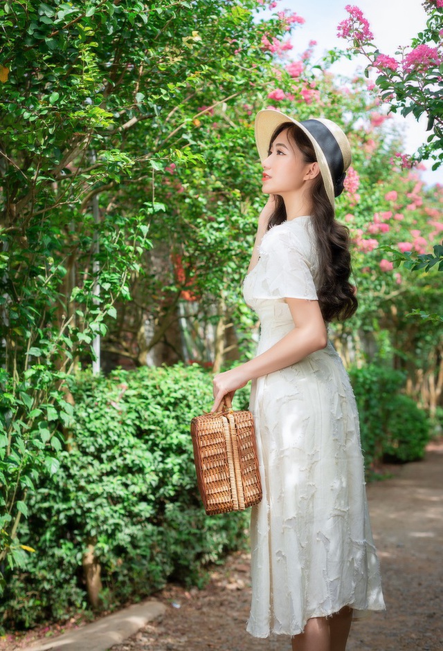  Vẻ đẹp cuốn hút của nữ sinh ĐH Xây dựng khiến các nam sinh ngẩn ngơ  - Ảnh 2.
