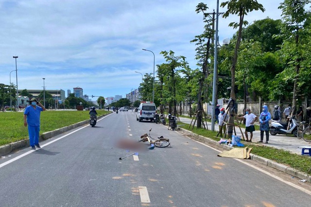  Hà Nội: Bí ẩn vụ bà cụ đi xe đạp tử vong trên đường Trịnh Văn Bô  - Ảnh 1.