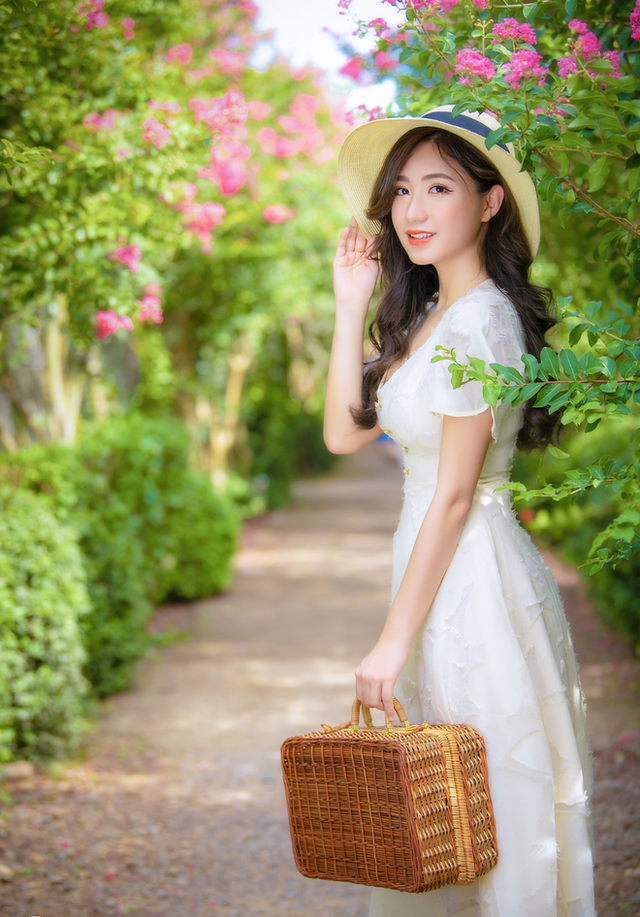  Vẻ đẹp cuốn hút của nữ sinh ĐH Xây dựng khiến các nam sinh ngẩn ngơ  - Ảnh 3.