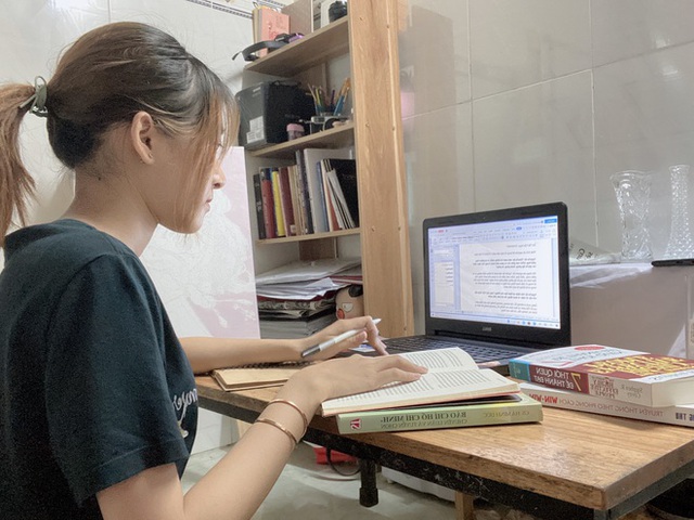 Nhiều sinh viên ngoại tỉnh mắc kẹt ở TPHCM trong những ngày giãn cách - Ảnh 4.