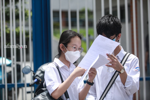 Hà Nội công bố điểm chuẩn vào lớp 10, thầy giáo viết tâm thư gửi học sinh thi trượt đọc đến đâu thấm đến đó - Ảnh 2.