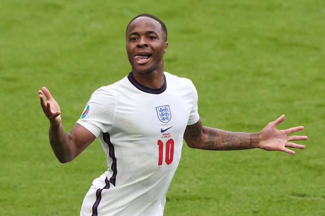 Tình trường tai tiếng của tiền đạo Anh Raheem Sterling - Ảnh 2.