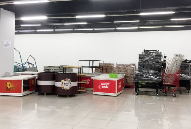 Cảnh tan tác ở Lotte Mart Đống Đa sau quyết định đóng cửa - Ảnh 7.