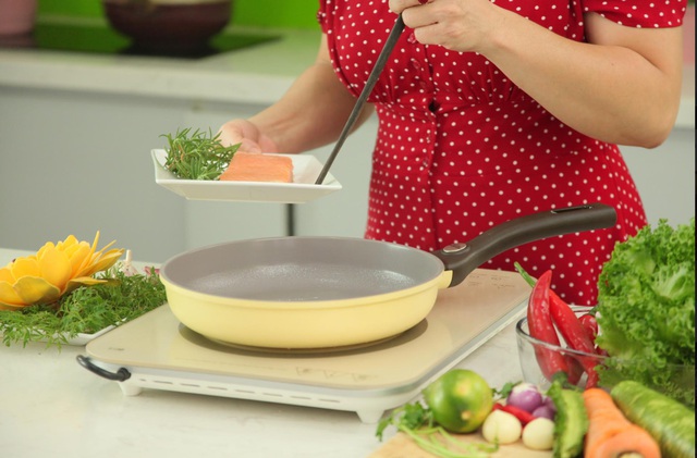 Công nghệ tráng sứ ceramic của thương hiệu đồ bếp gia dụng Happy Home Pro an toàn tuyệt đối cho sức khỏe - Ảnh 2.