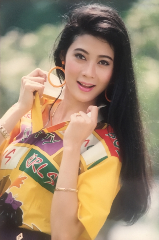 Vẻ đẹp ngôi sao điện ảnh Diễm Hương thập niên 1990 - Ảnh 2.