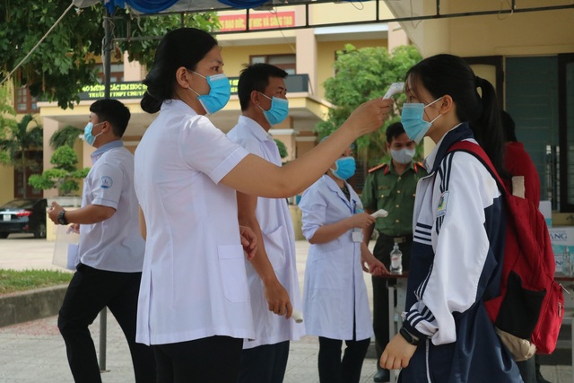 Quảng Bình: Kỳ thi tuyển sinh vào lớp 10 đảm bảo công tác phòng chống dịch COVID-19 - Ảnh 1.