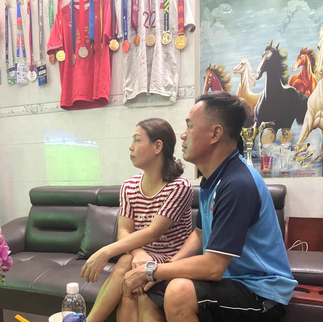 Bố cầu thủ Tiến Linh nói gì sau khi con trai ghi bàn thắng đầu tiên cho tuyển Việt Nam ở trận đấu đêm qua? - Ảnh 4.