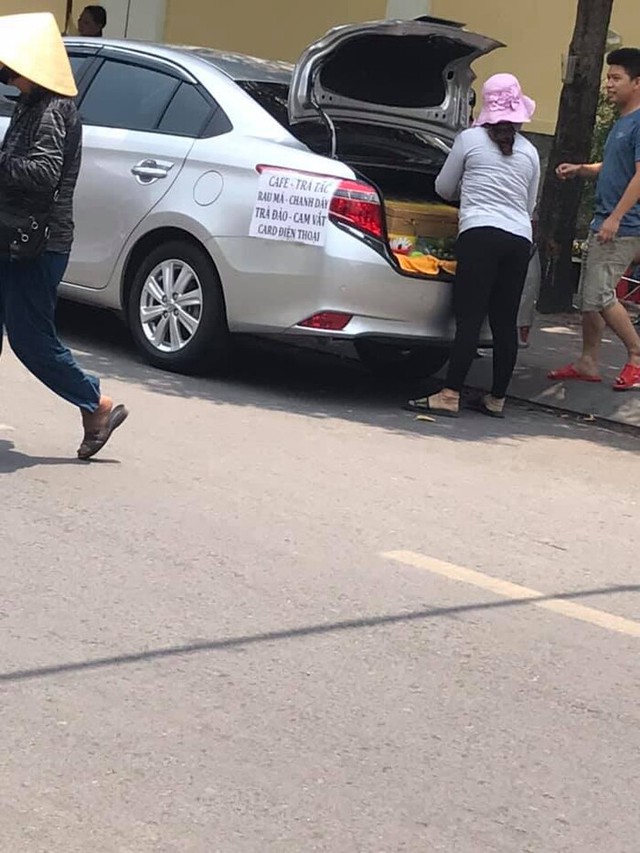 Ngồi si&ecirc;u xe b&aacute;n vải thiều, người đ&agrave;n &ocirc;ng l&agrave;m v&igrave; đam m&ecirc; - Ảnh 7.