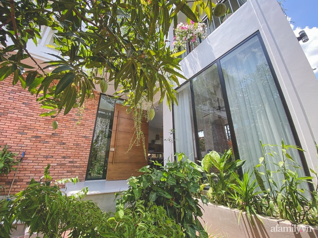 Ngôi nhà 90m² đẹp bình yên, xanh mát bóng cây giữa làng cổ Đường Lâm, Hà Nội - Ảnh 4.