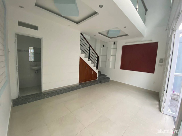 Sài Gòn: Nhà phố 26m² rộng thoáng và tiện nghi nhờ loại bỏ vách ngăn, thêm nội thất ấn tượng sau cải tạo - Ảnh 2.