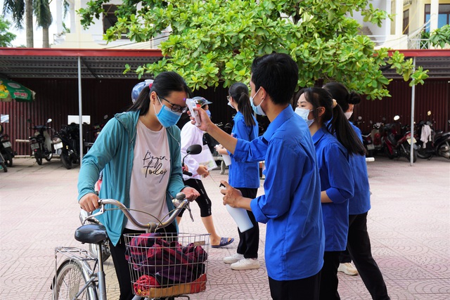 Hải Phòng tổ chức đón học sinh trúng tuyển vào lớp 10 đến nhập học trong dịch COVID-19 như thế nào? - Ảnh 4.