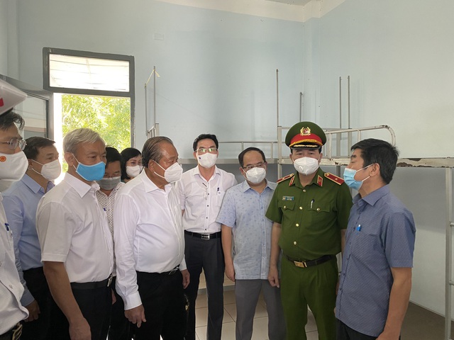 Phó Thủ tướng Trương Hòa Bình kiểm tra công tác phòng, chống dịch COVID-19 tại Đồng Nai - Ảnh 1.