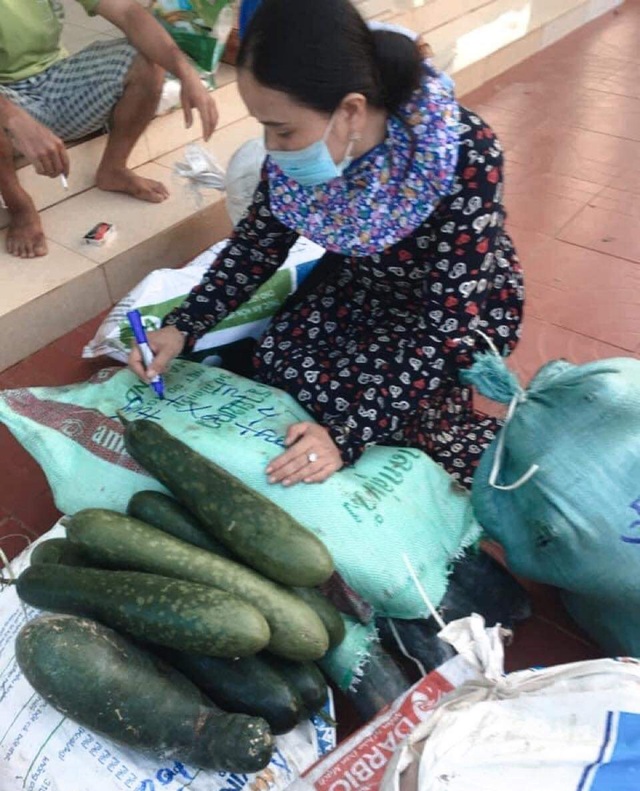Đồng bào vùng cao Quảng Trị góp nông sản gửi vào TP. HCM - Ảnh 4.