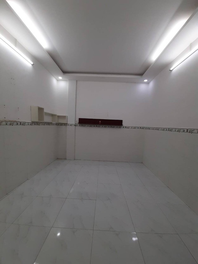 Nhà trong hẻm chỉ 36m² vẫn đẹp hiện đại sau cải tạo với chi phí 450 triệu đồng ở Sài Gòn - Ảnh 5.