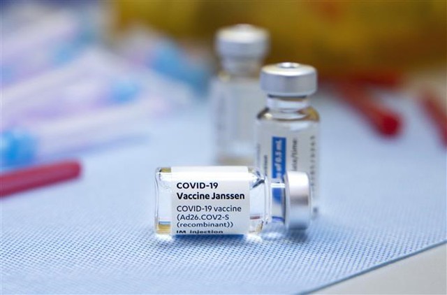 تأیید مشروط واکسن یانسن علیه COVID-19 - عکس 3.