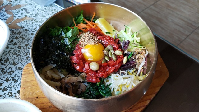 5 đặc sản ăn tươi nuốt sống ở Hàn Quốc khiến thực khách rùng mình - Ảnh 2.