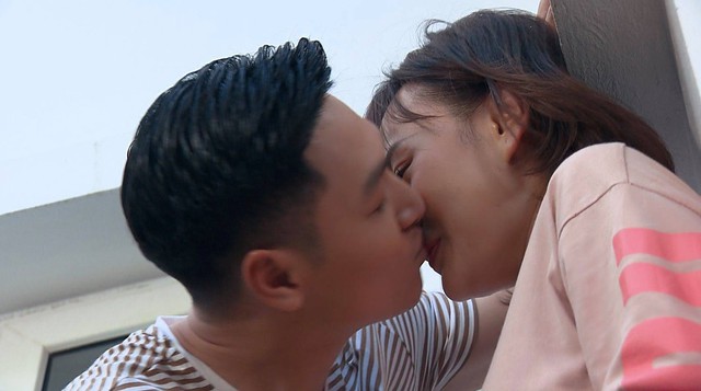 Mạnh Trường phá kỷ lục hôn nhiều nhất màn ảnh của Việt Anh - Ảnh 2.