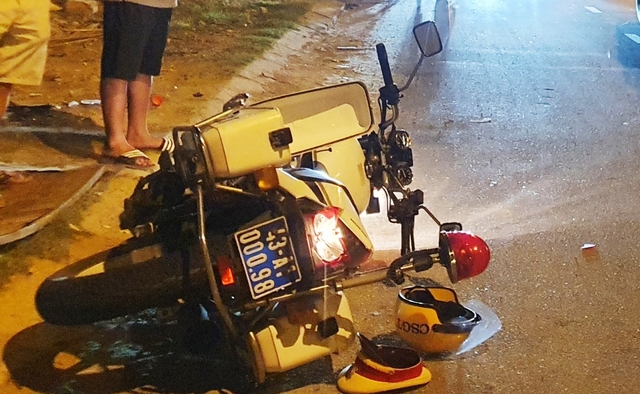 Né trạm thu phí, tài xế tông CSGT Đà Nẵng bị thương - Ảnh 2.
