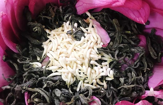 Đặc sản H&agrave; th&agrave;nh năm chỉ c&oacute; một m&ugrave;a, mua trăm b&ocirc;ng cất tủ d&ugrave;ng dần - Ảnh 4.