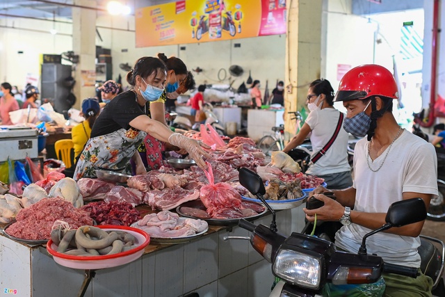 Người Hà Nội hờ hững với mua đồ tích trữ - Ảnh 1.